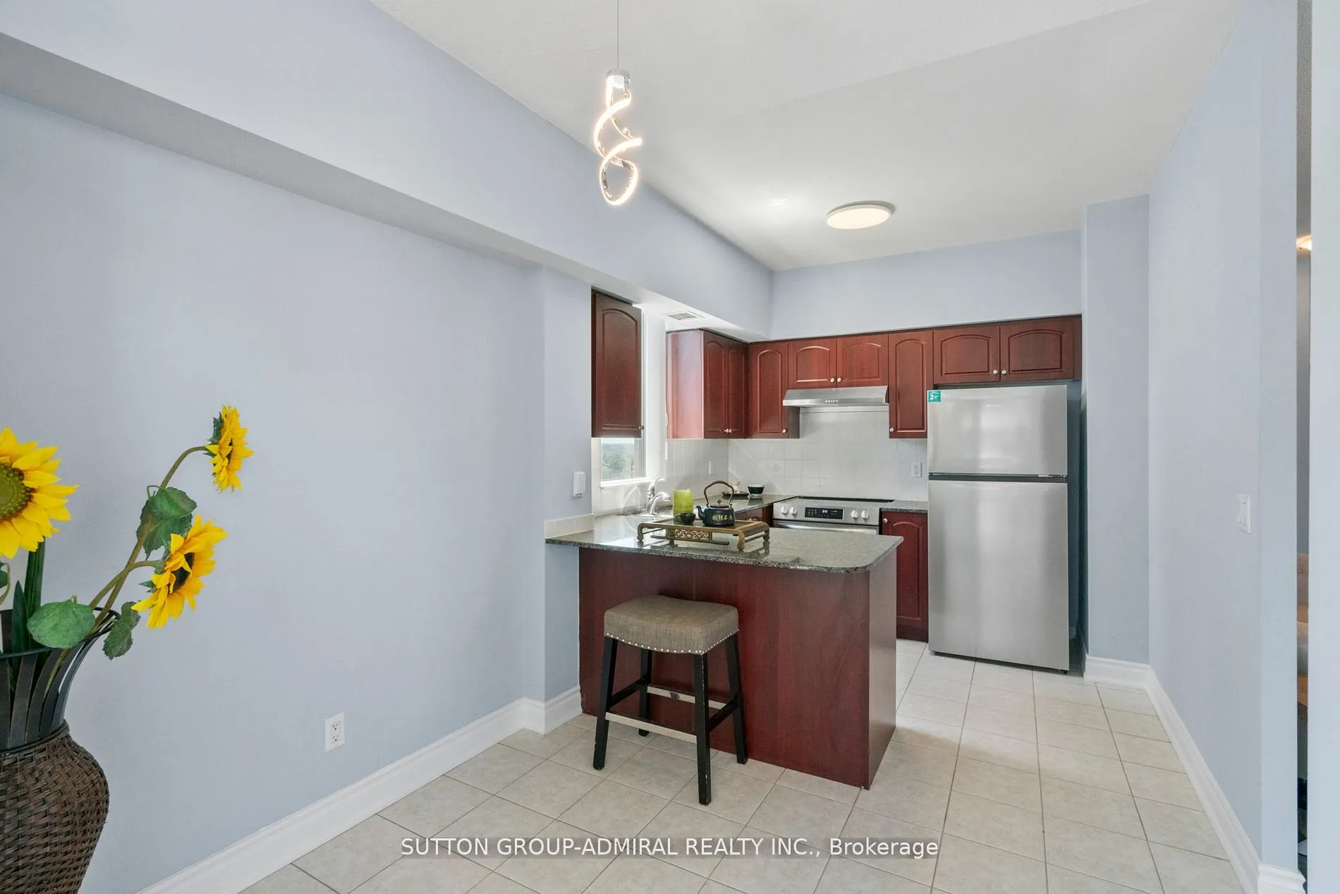 509 Beecroft Road, #2102