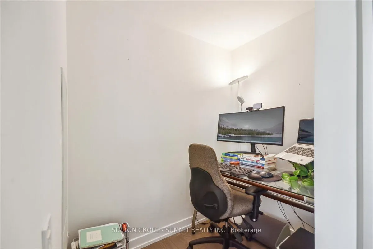 161 Roehampton Avenue, #1010
