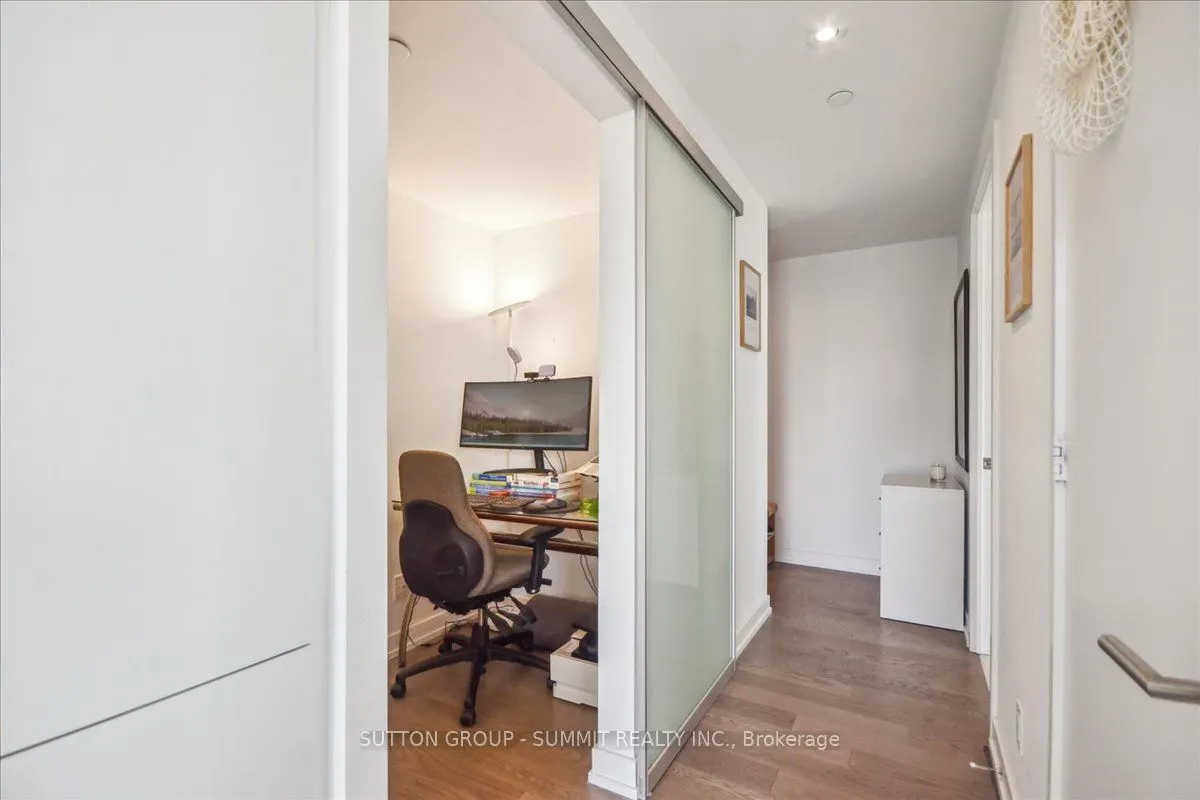 161 Roehampton Avenue, #1010