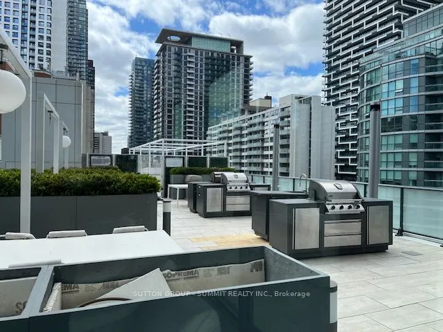 161 Roehampton Avenue, #1010