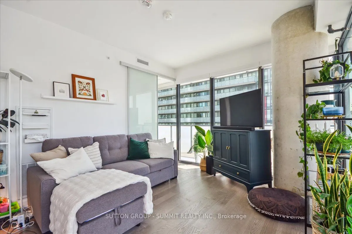 161 Roehampton Avenue, #1010