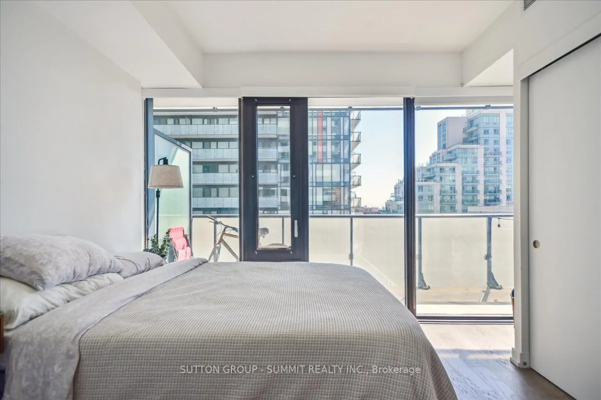161 Roehampton Avenue, #1010