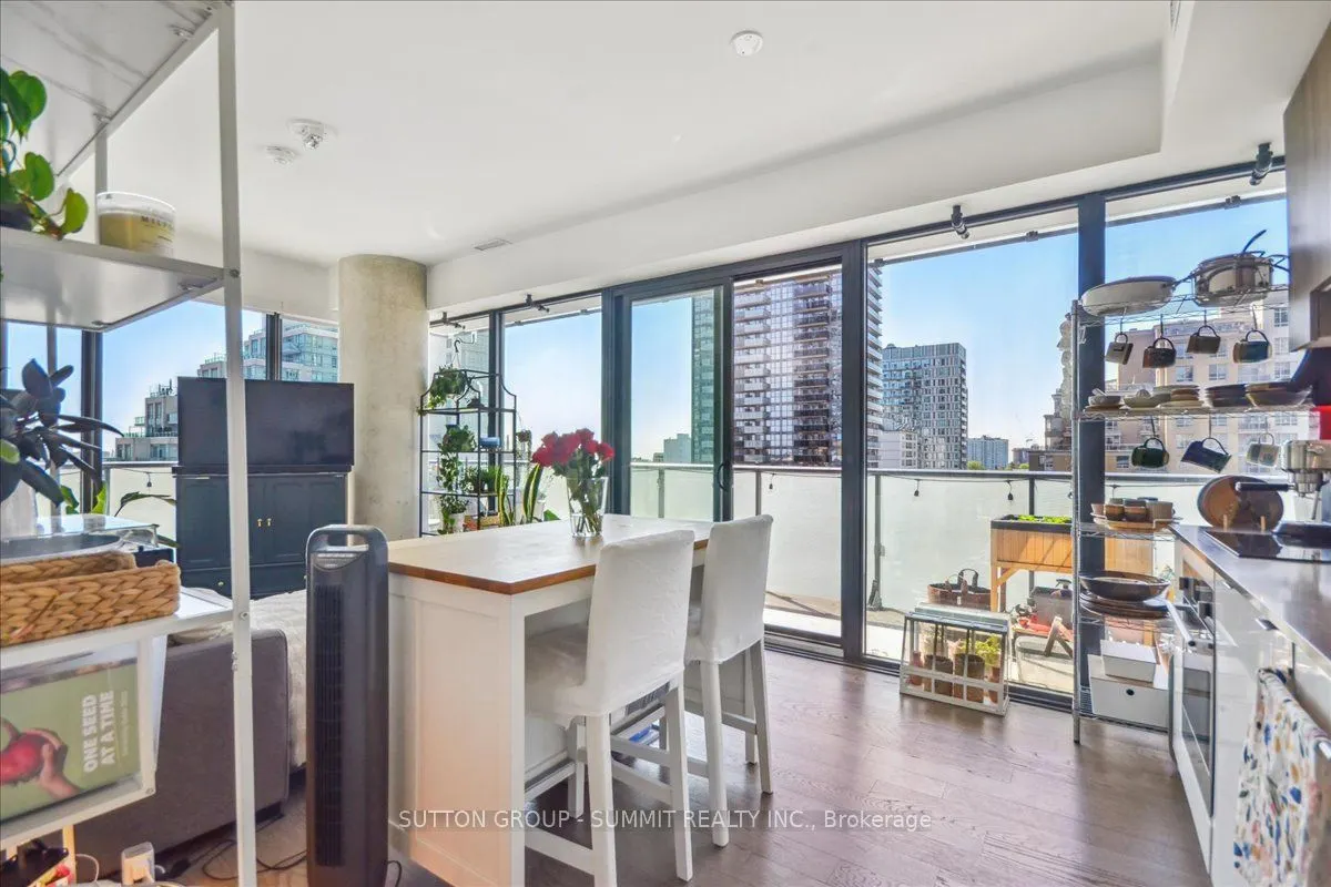 161 Roehampton Avenue, #1010
