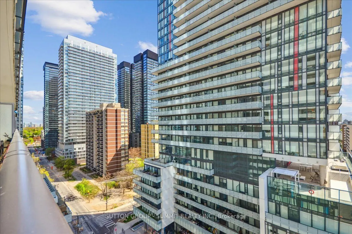 161 Roehampton Avenue, #1010