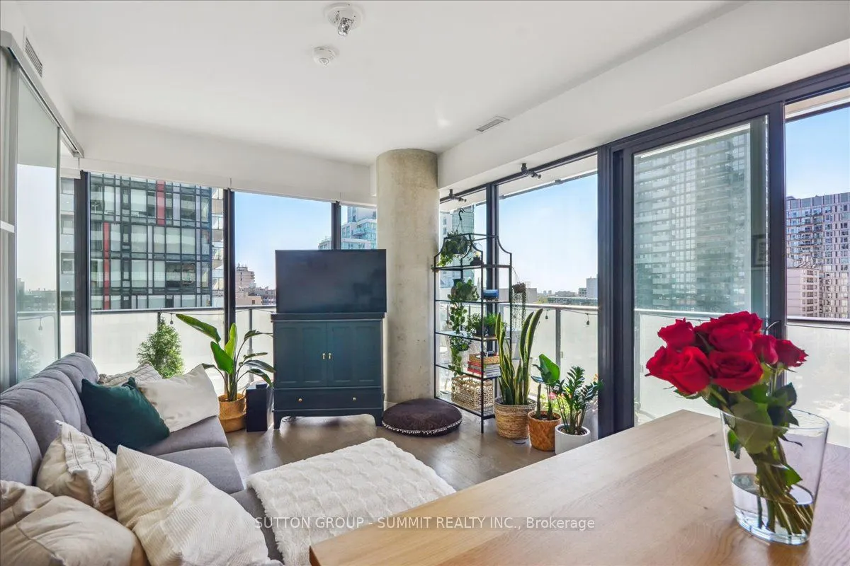 161 Roehampton Avenue, #1010