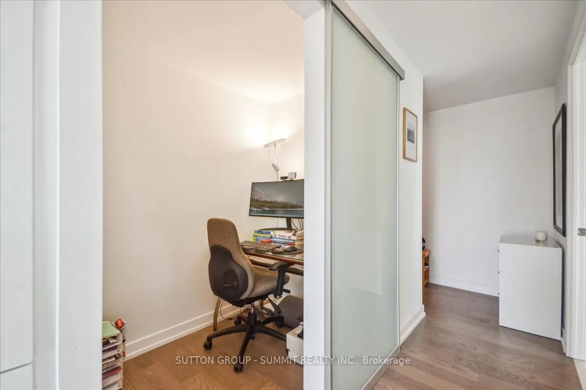161 Roehampton Avenue, #1010