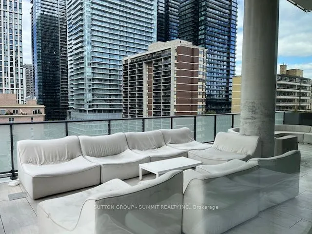 161 Roehampton Avenue, #1010