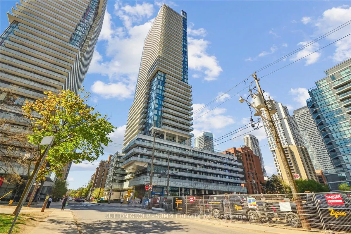 161 Roehampton Avenue, #1010