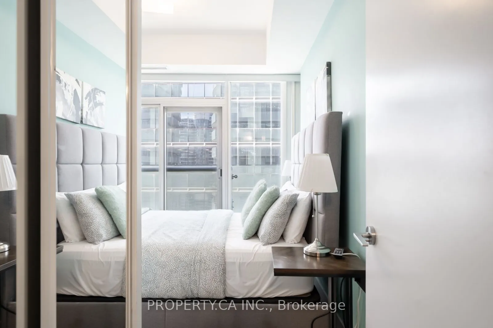 14 York Street S #1908