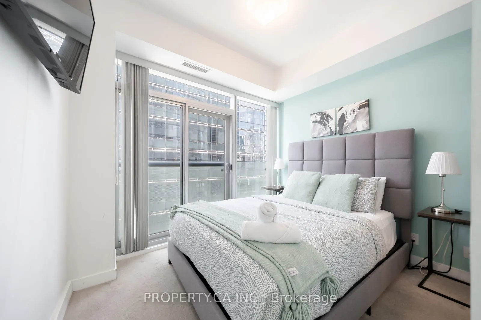 14 York Street S #1908