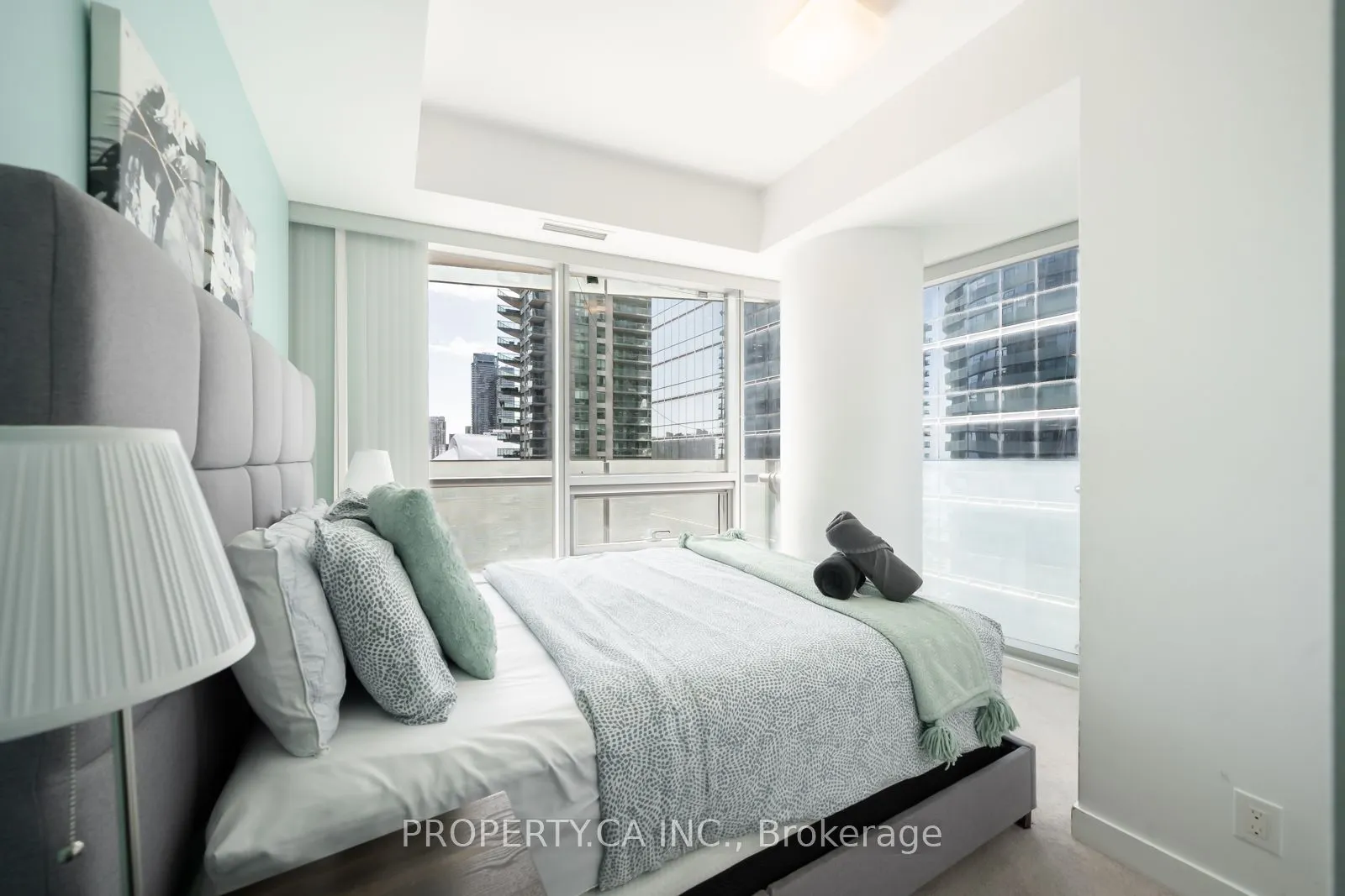 14 York Street S #1908