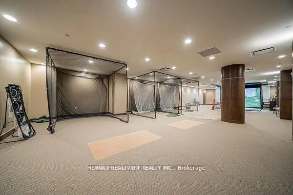 5 Northtown Way, #1006