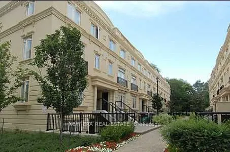 88 Carr Street, #19