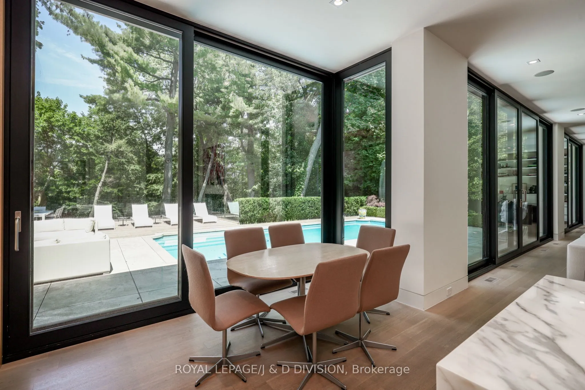 20 Forest Glen Crescent