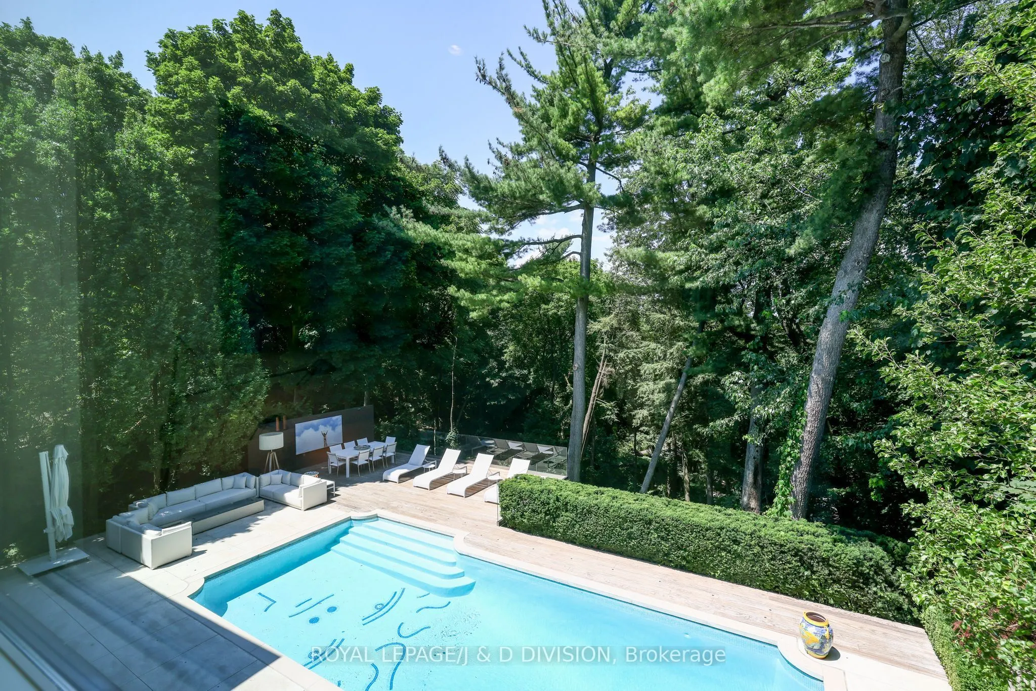 20 Forest Glen Crescent