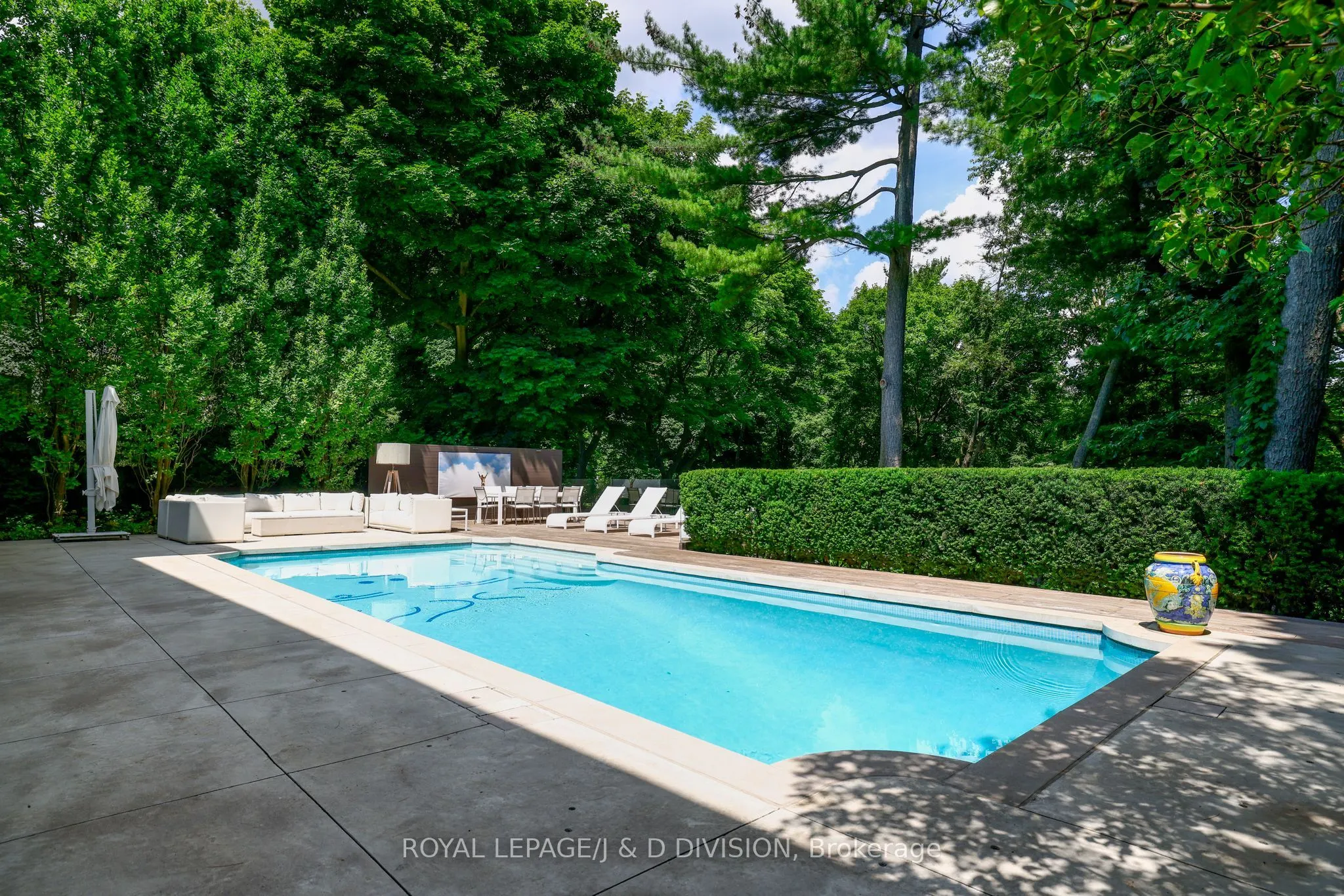 20 Forest Glen Crescent