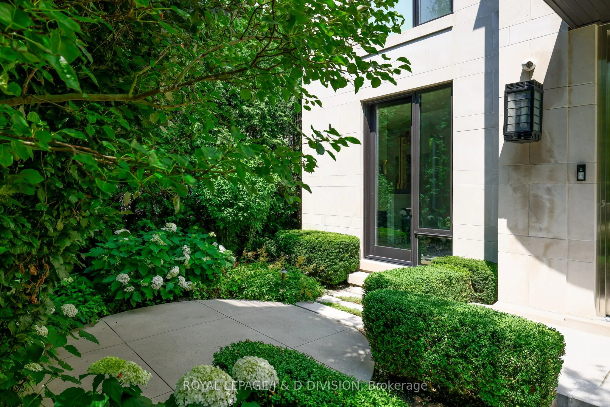 20 Forest Glen Crescent