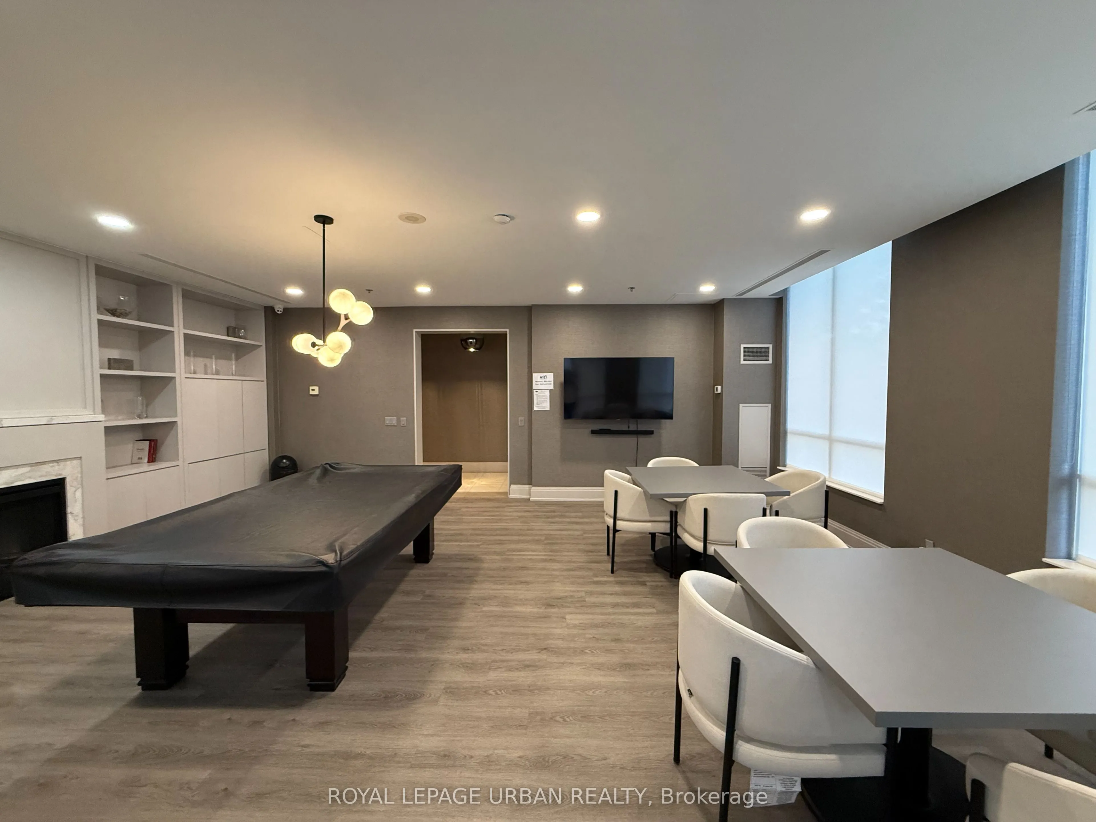 1103 Leslie Street #202