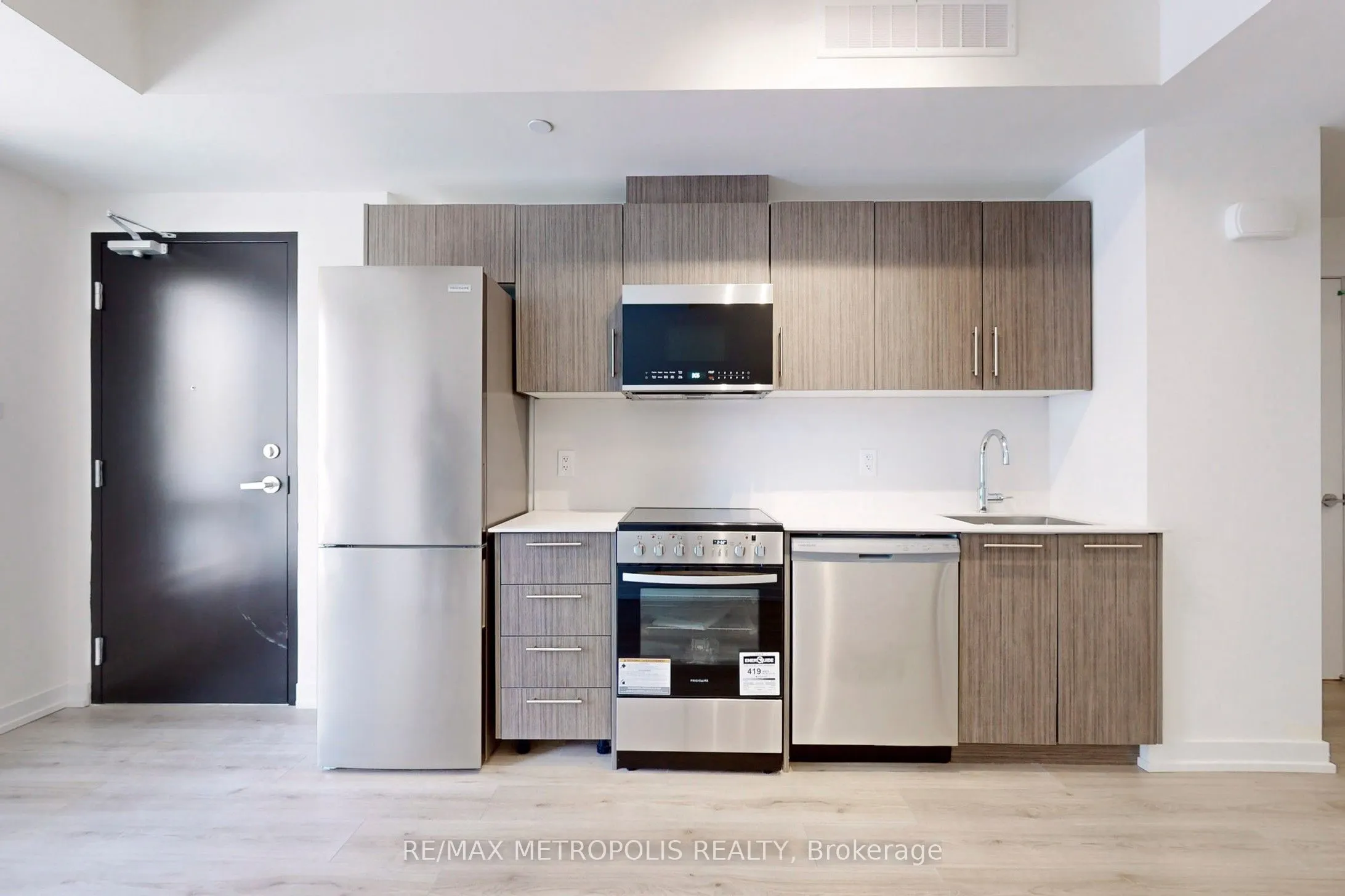 871 Sheppard Avenue W, #42