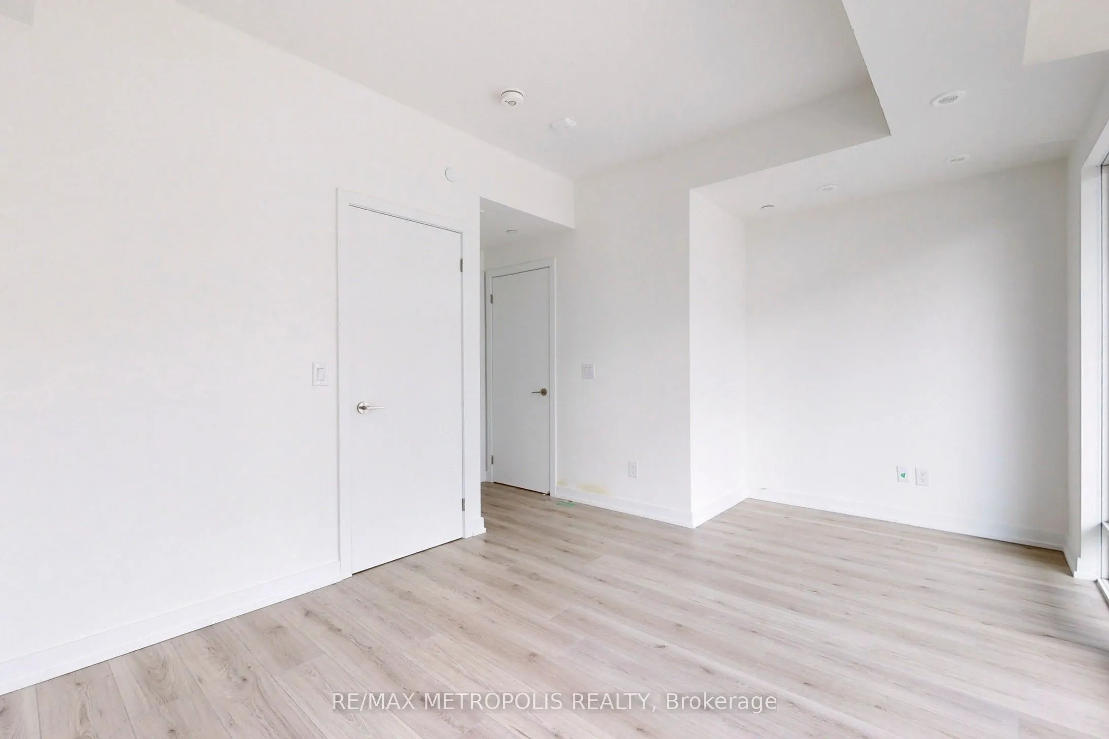 871 Sheppard Avenue W, #42