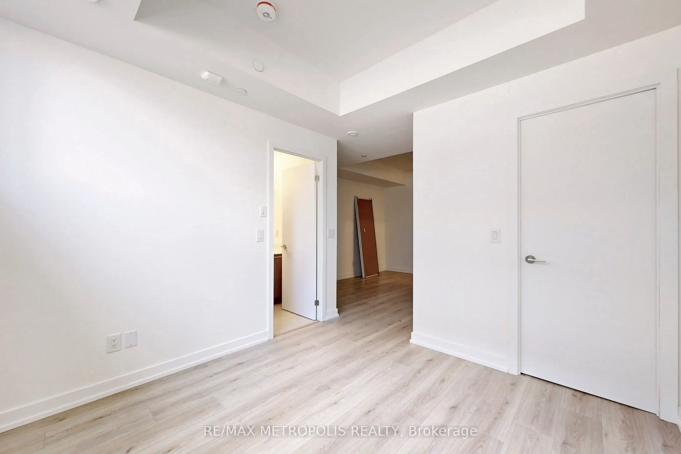 871 Sheppard Avenue W, #42