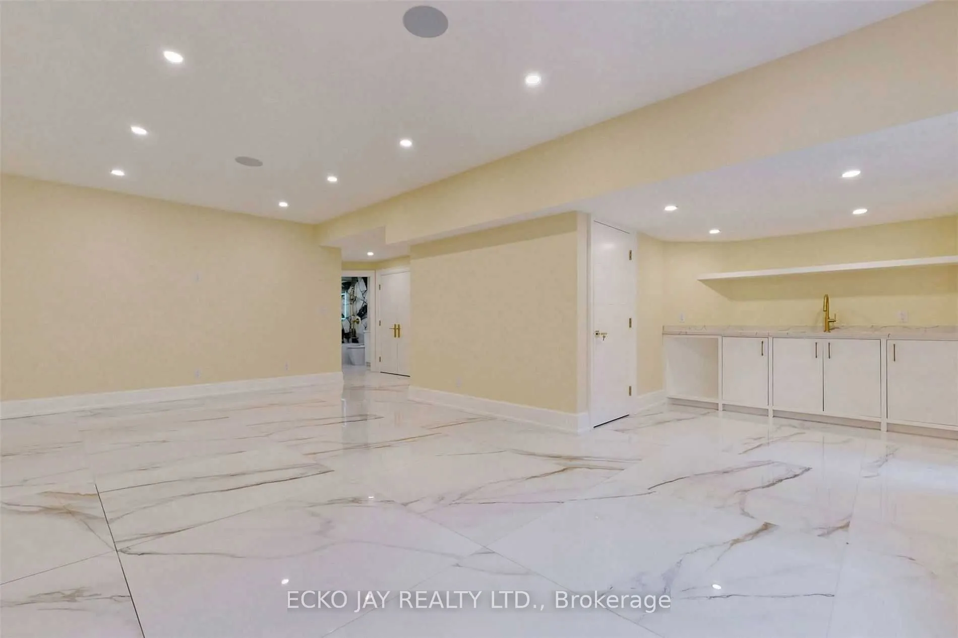 10 Jocelyn Crescent