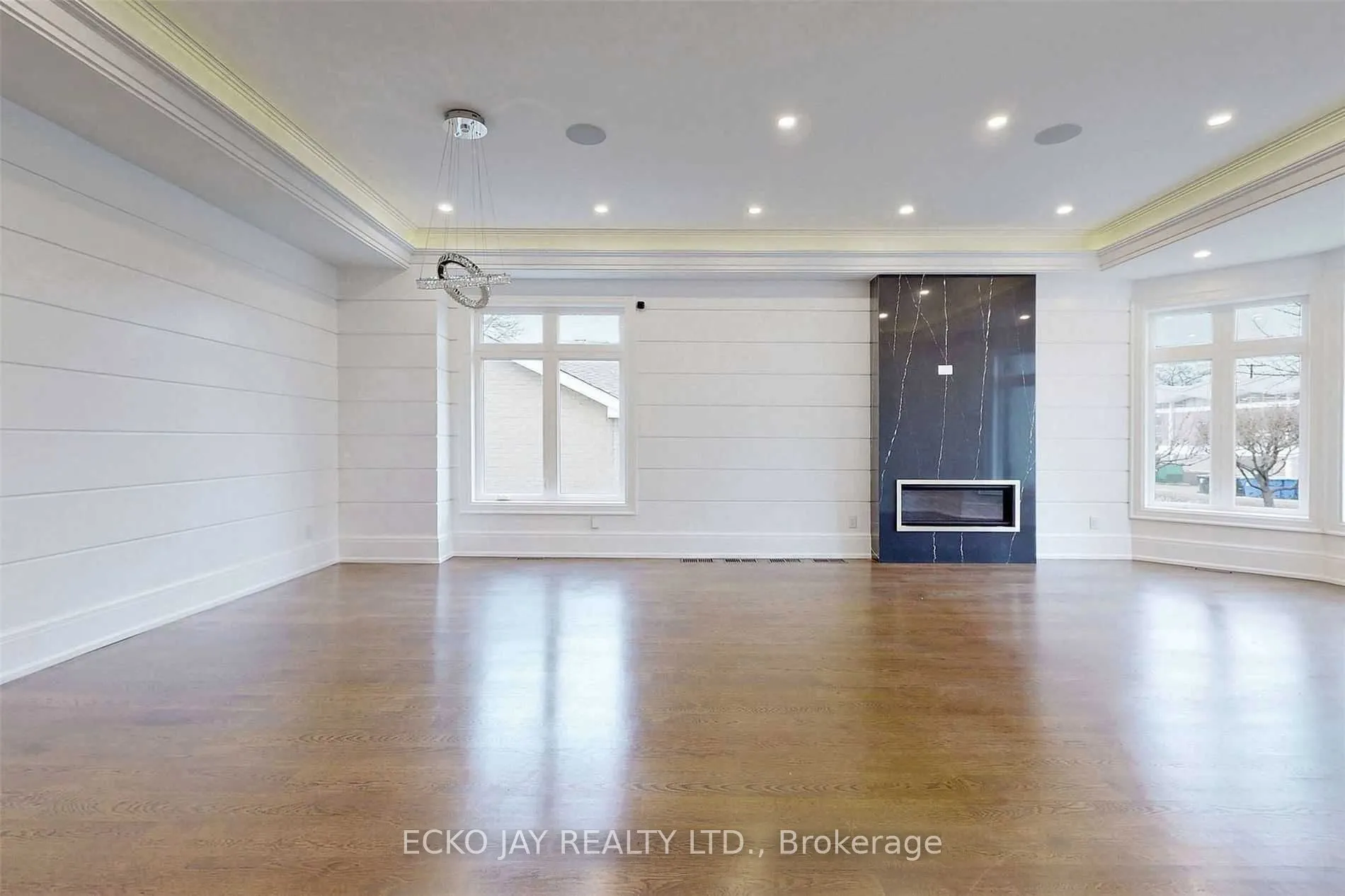 10 Jocelyn Crescent