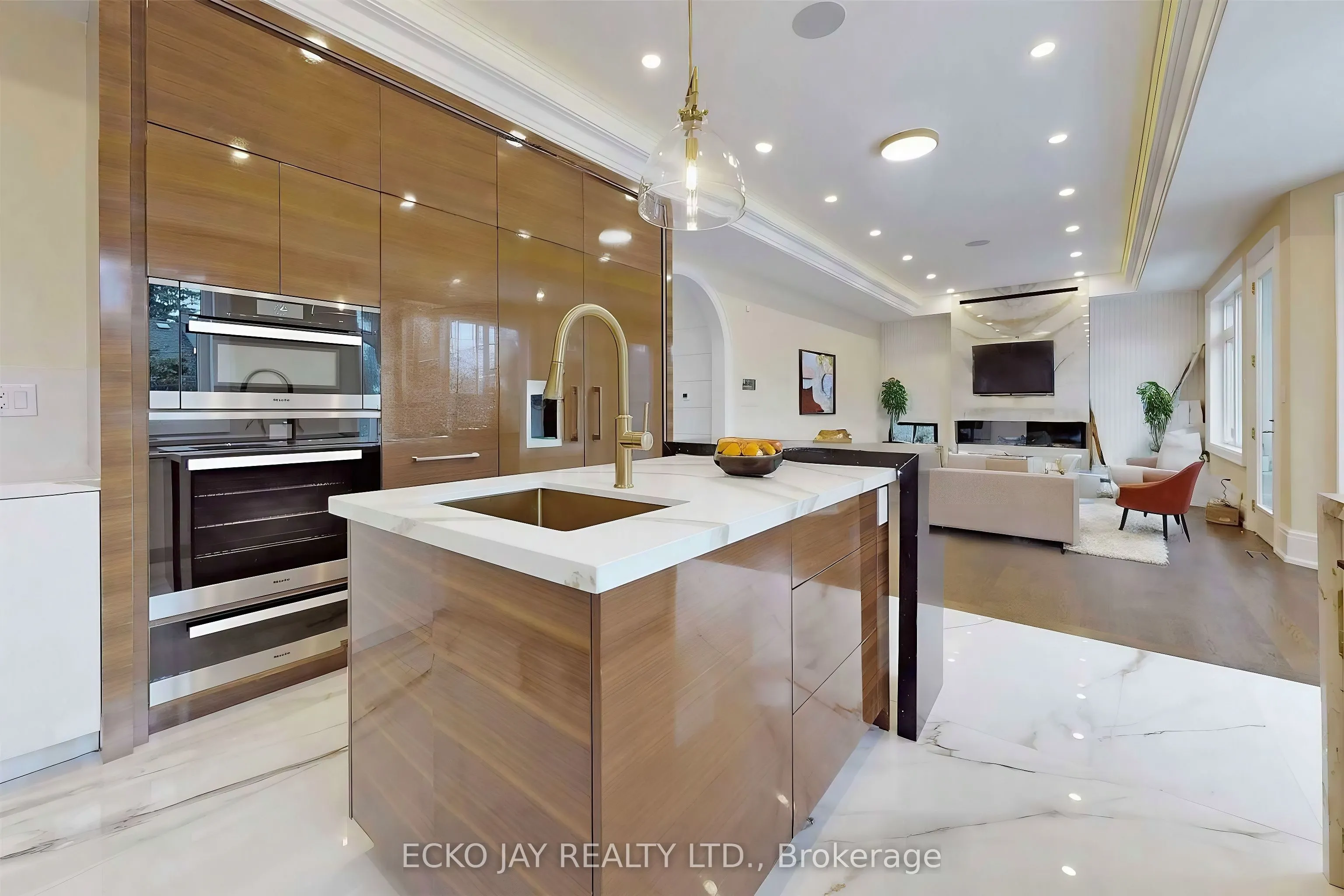 10 Jocelyn Crescent
