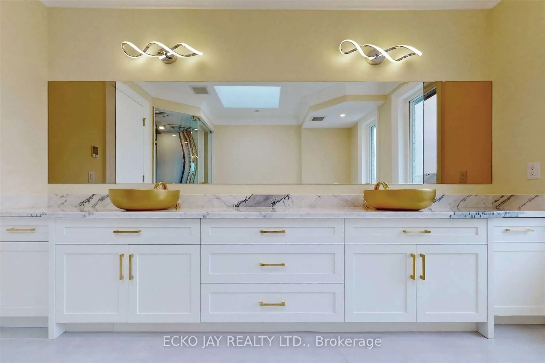 10 Jocelyn Crescent