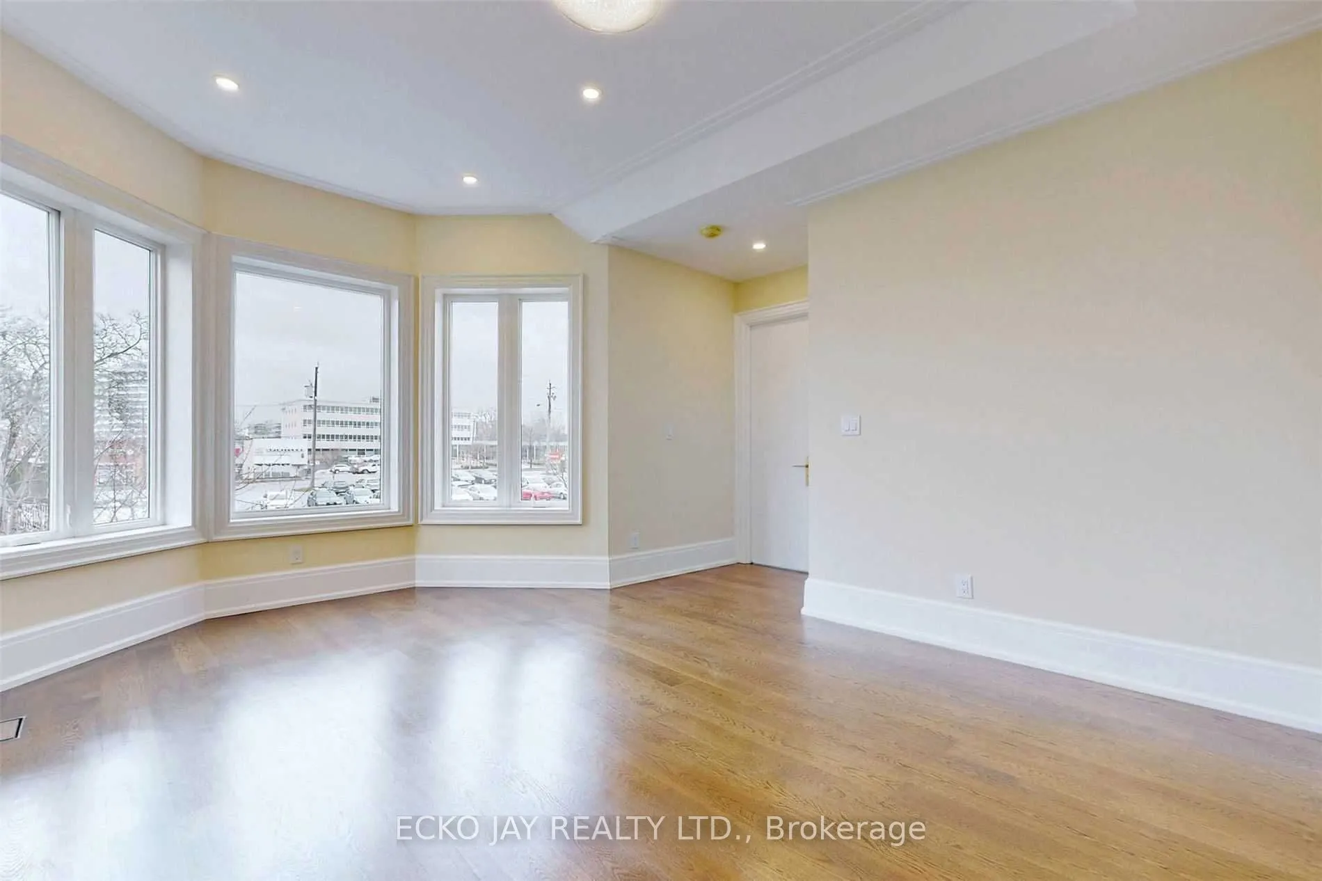 10 Jocelyn Crescent