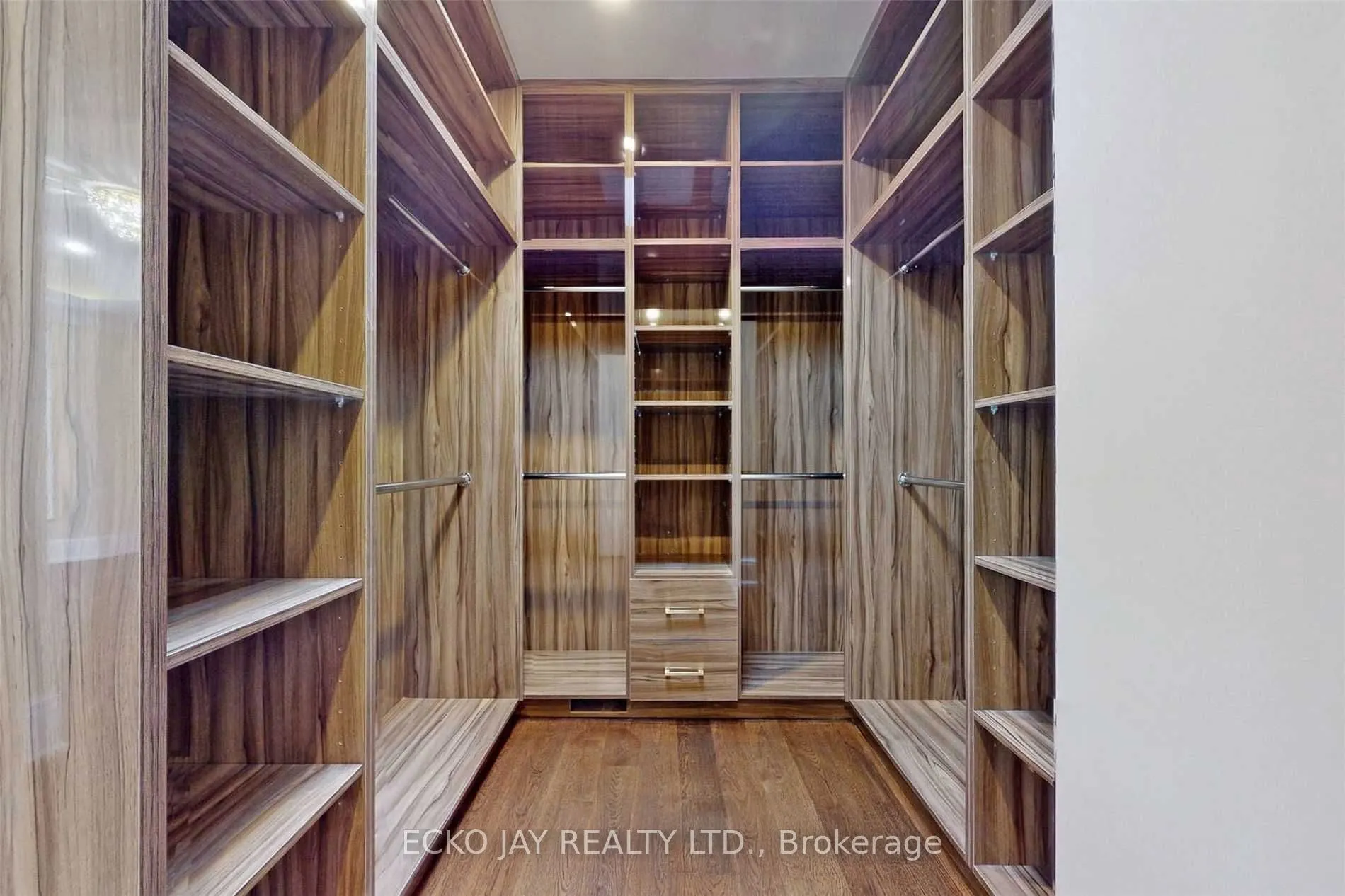 10 Jocelyn Crescent