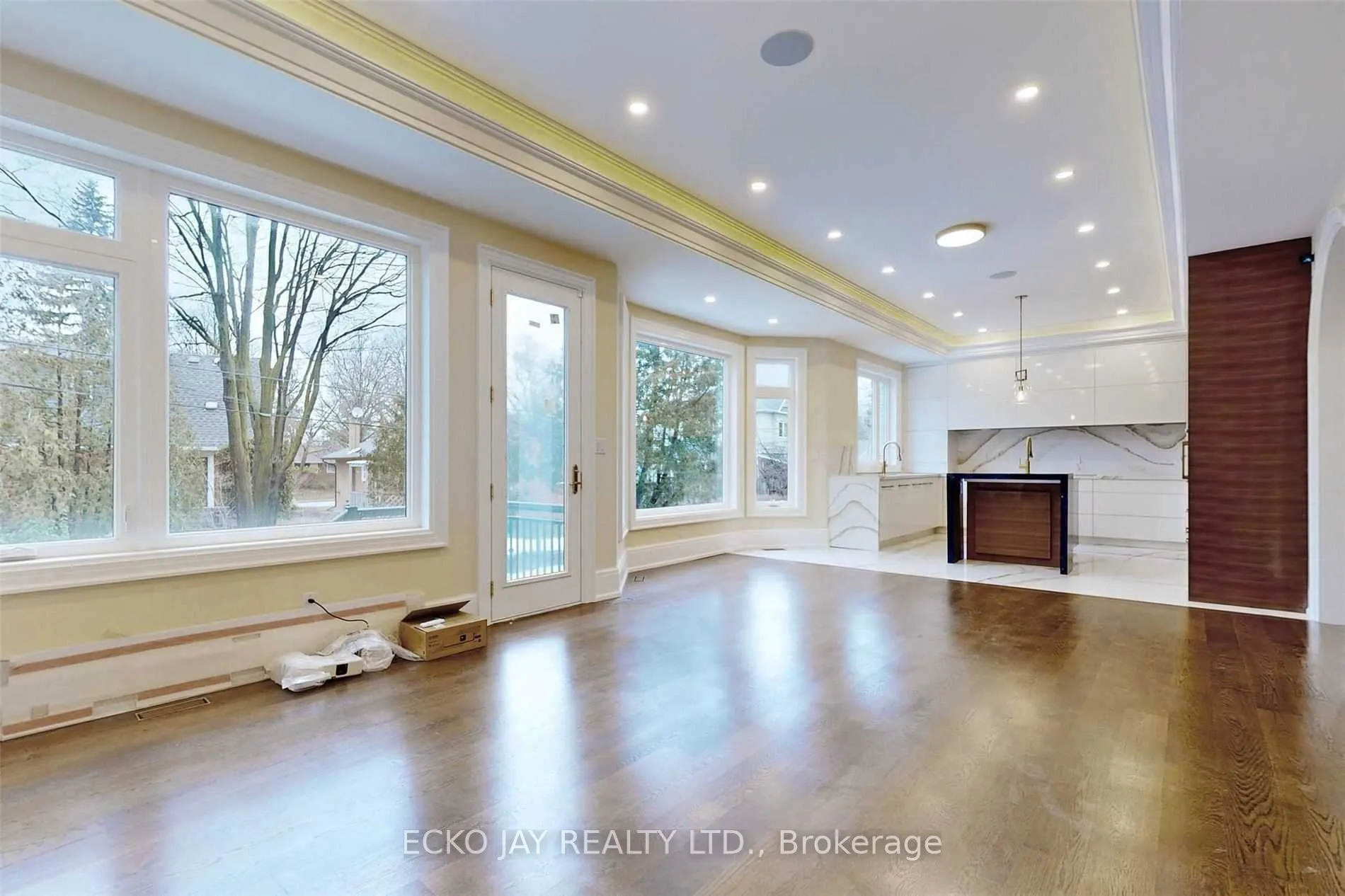 10 Jocelyn Crescent