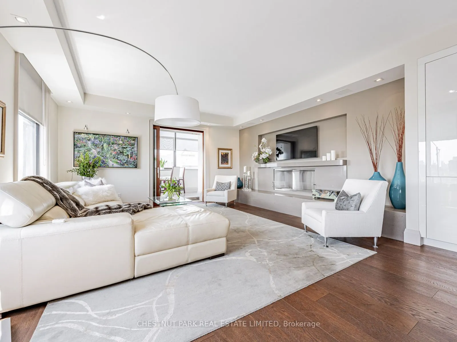 423 Avenue Road #8