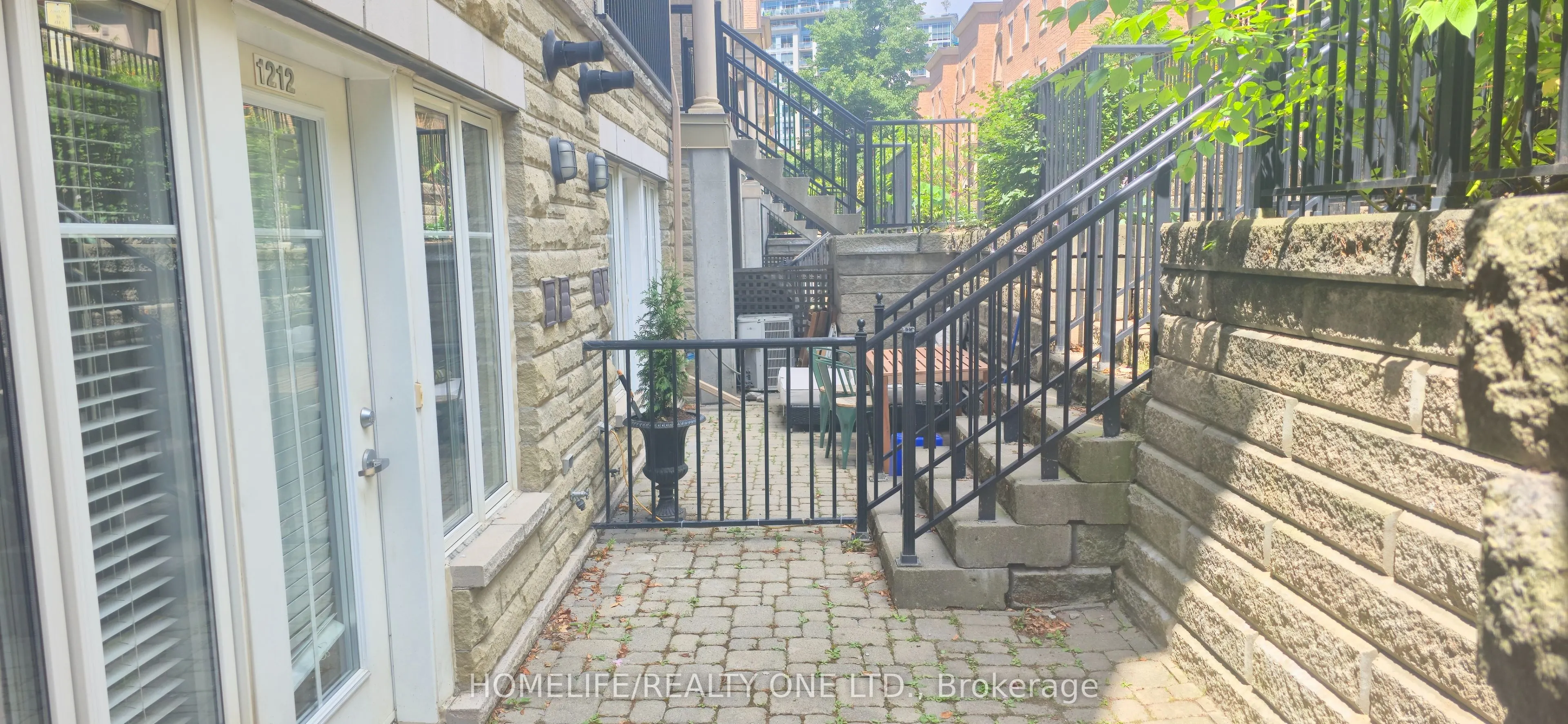 21 Pirandello Street E, #1212