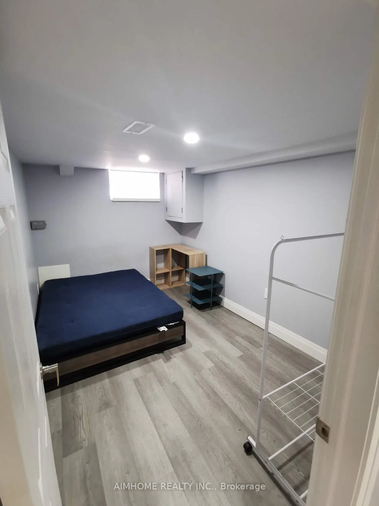 44 Robinson Street, #Basement Apt