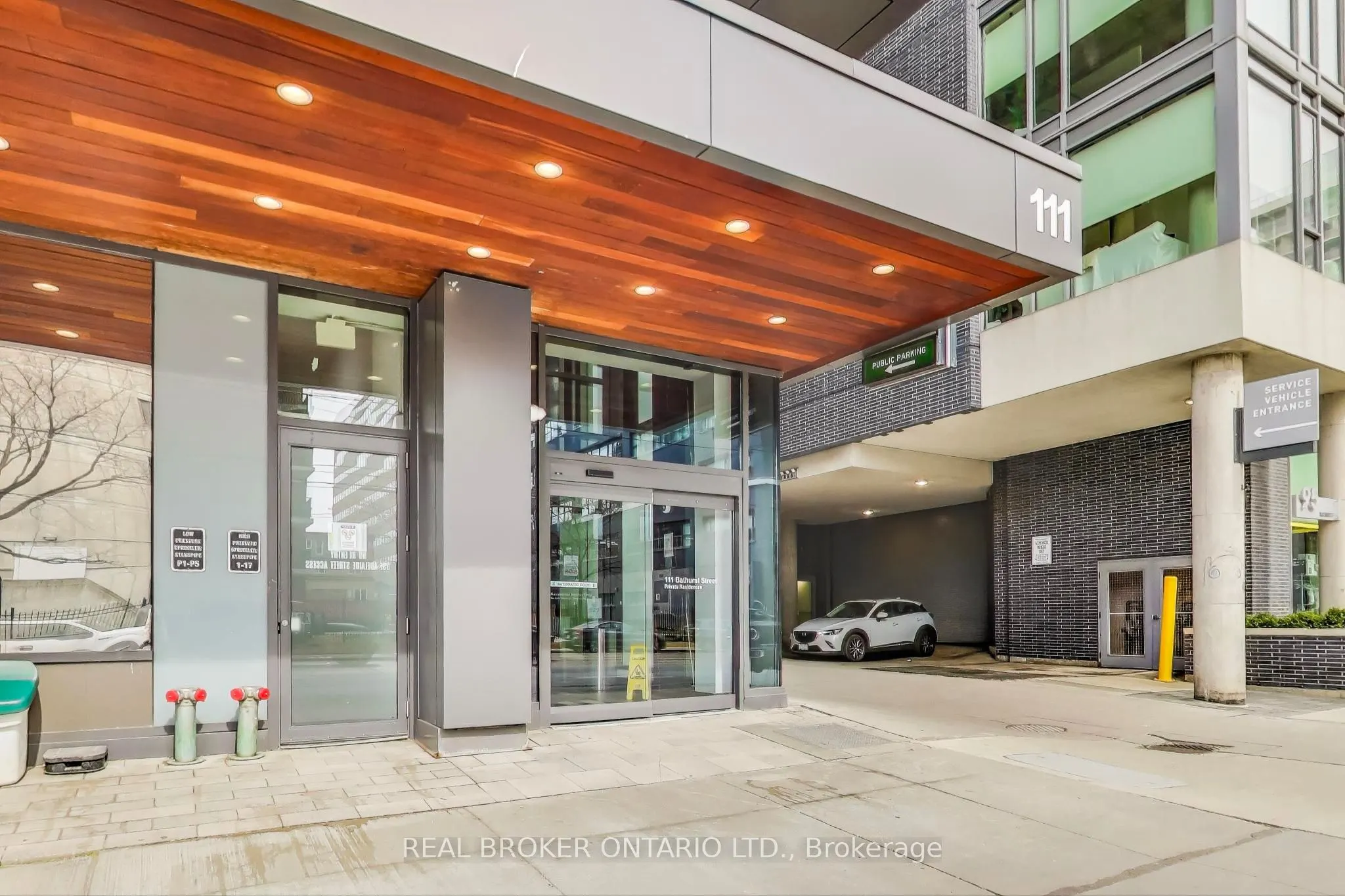 111 Bathurst Street, #320