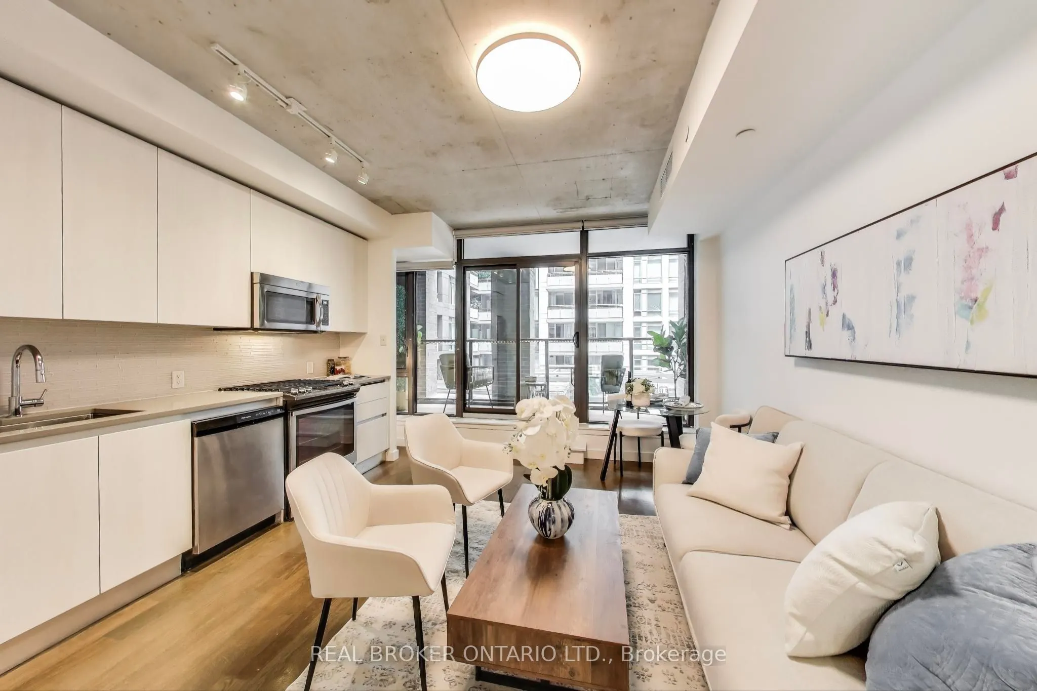 111 Bathurst Street, #320