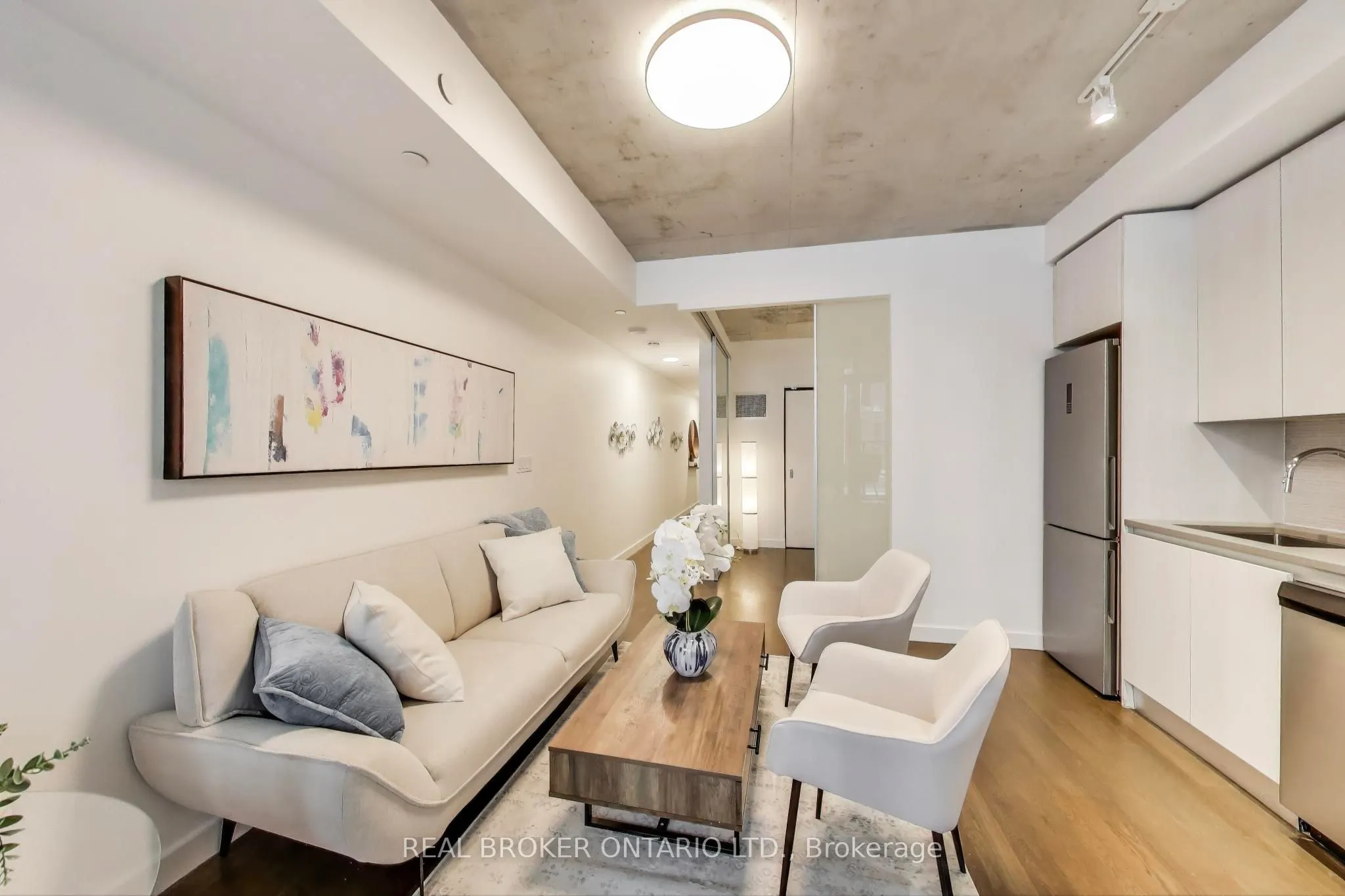 111 Bathurst Street, #320