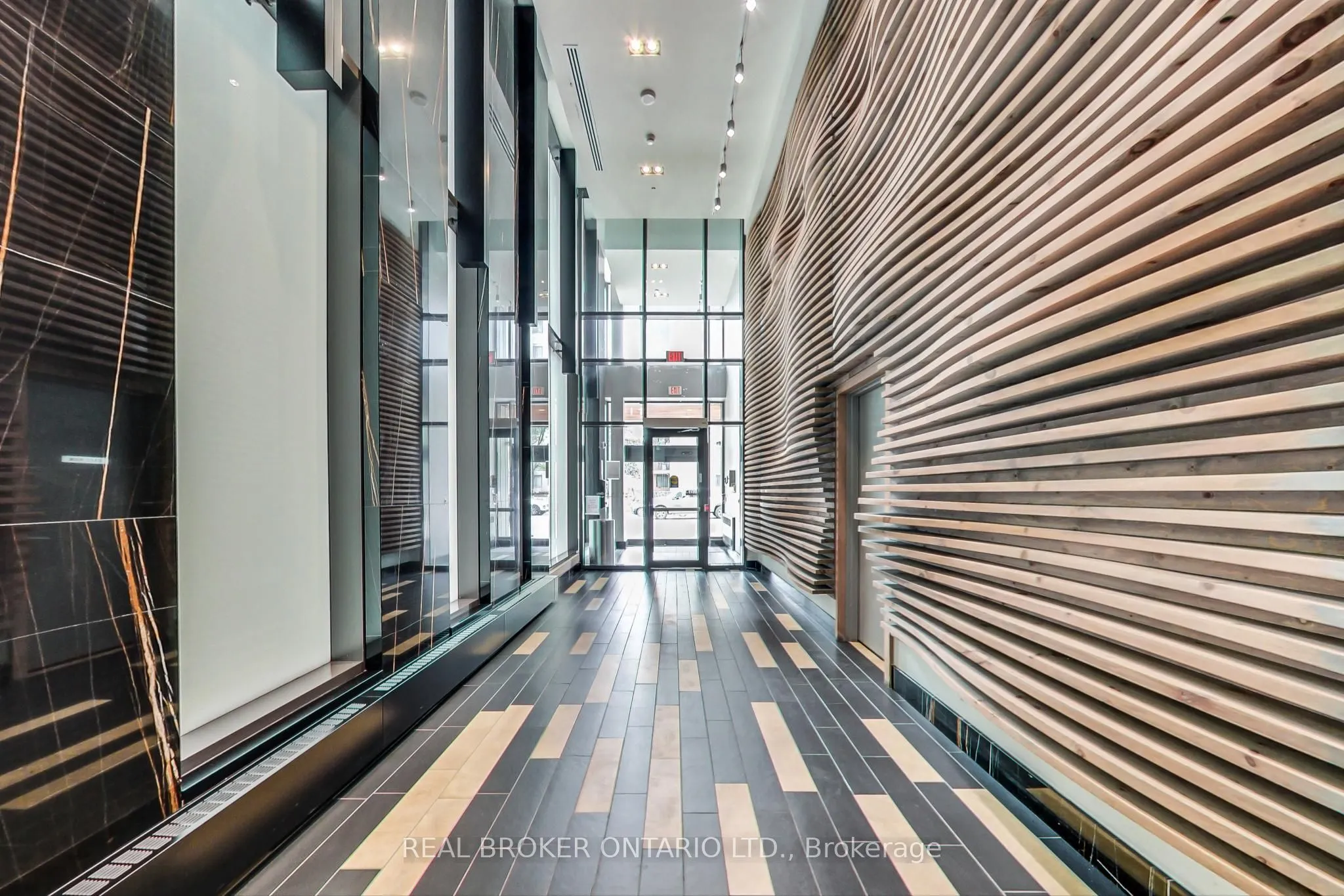 111 Bathurst Street, #320