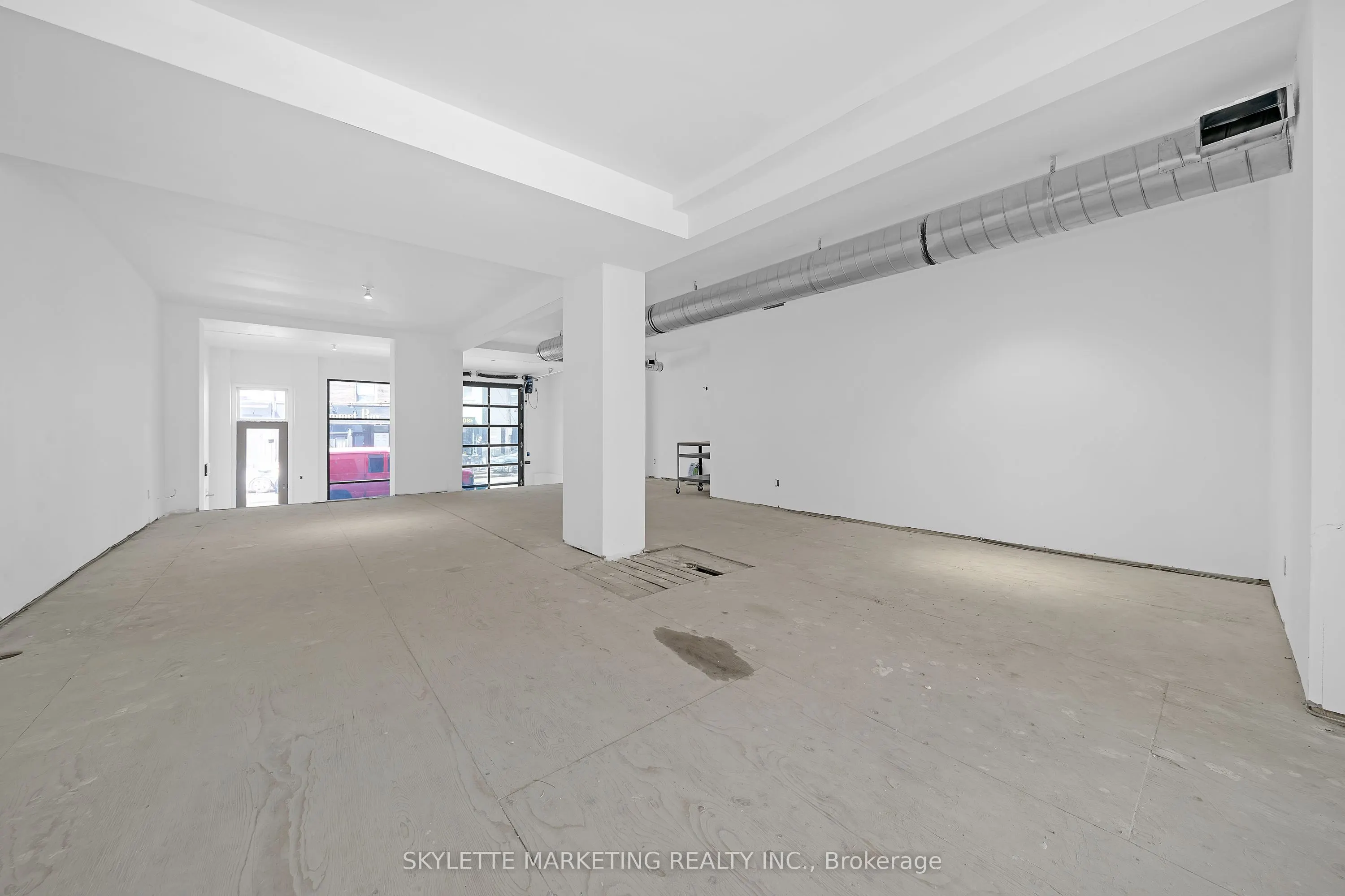 923 College Street, #Main