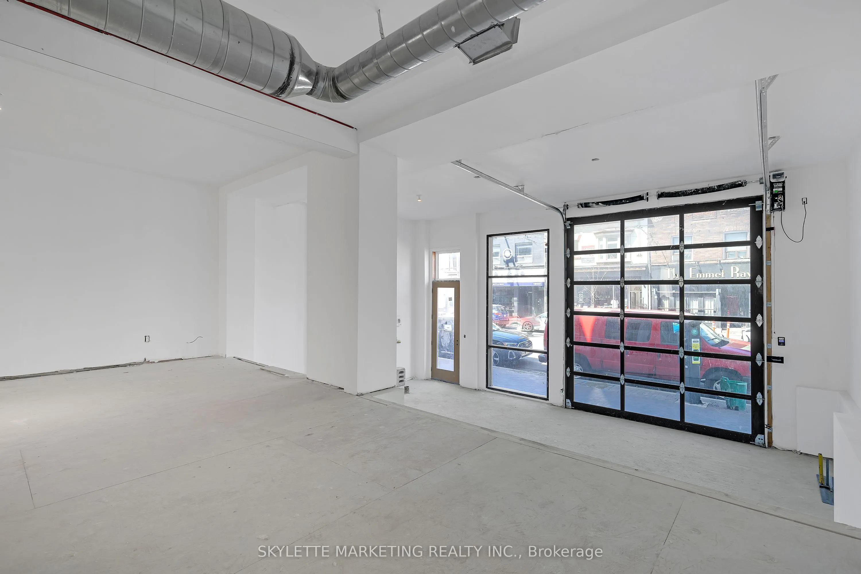 923 College Street, #Main