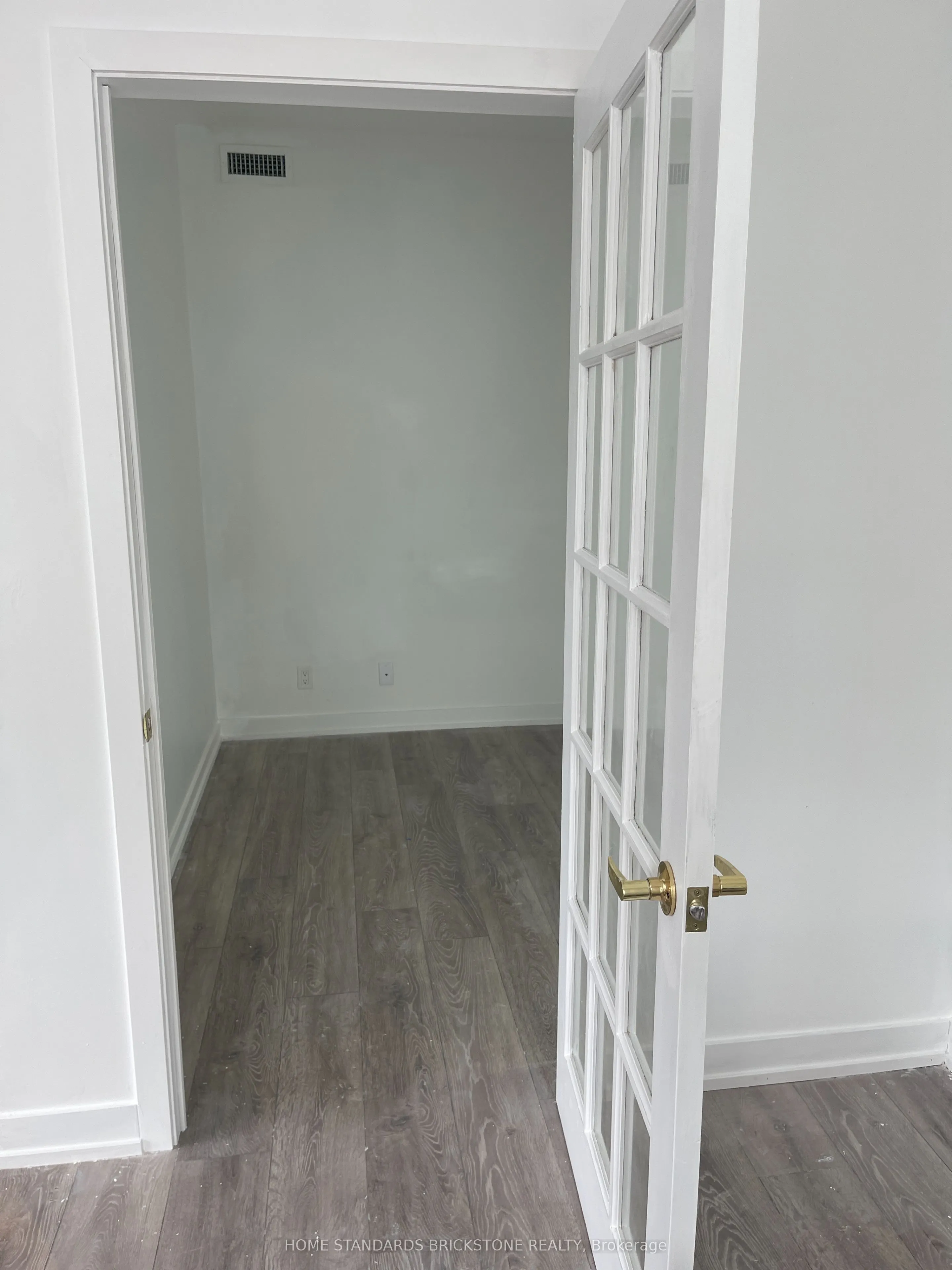 108 Peter Street #2011