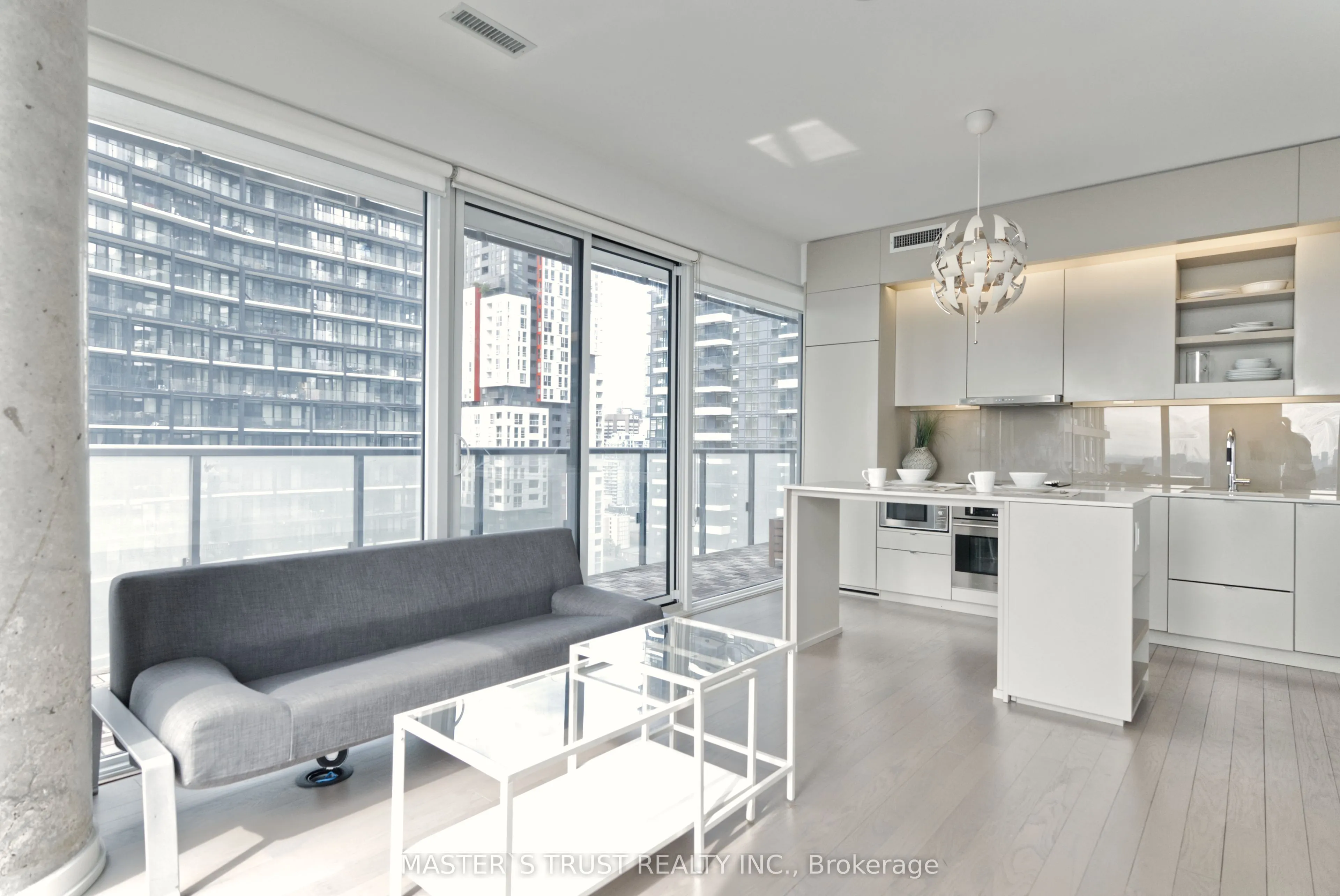101 Peter Street, #2511