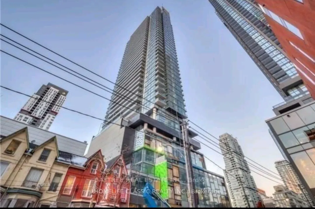 290 Adelaide Street W, #2004