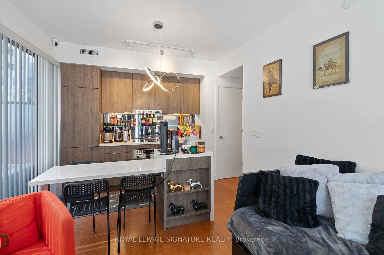 215 Queen Street W, #711