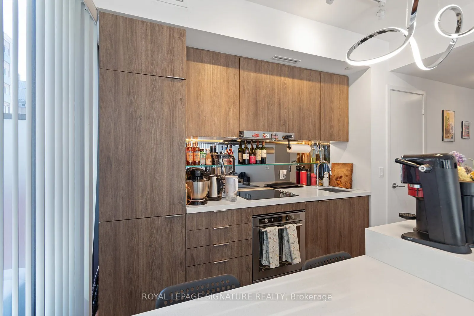 215 Queen Street W, #711