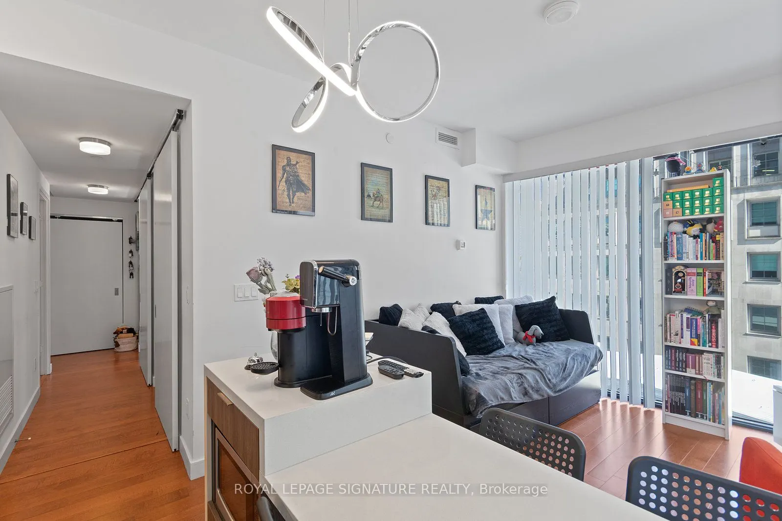 215 Queen Street W, #711