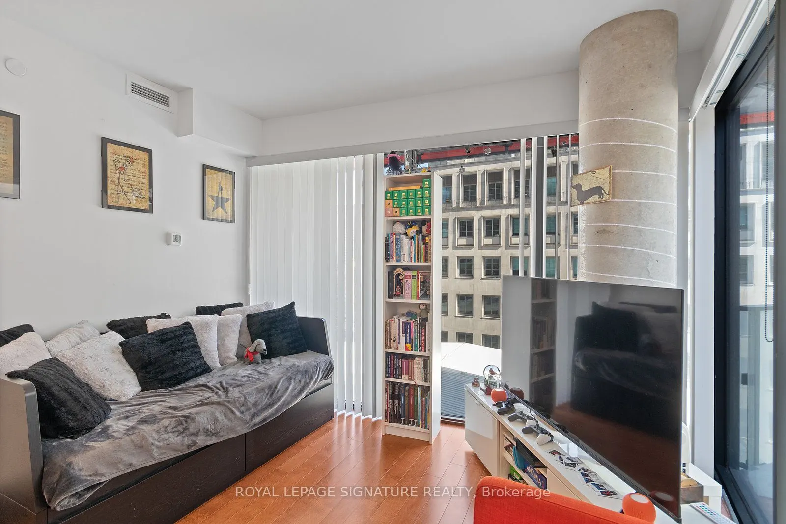 215 Queen Street W, #711