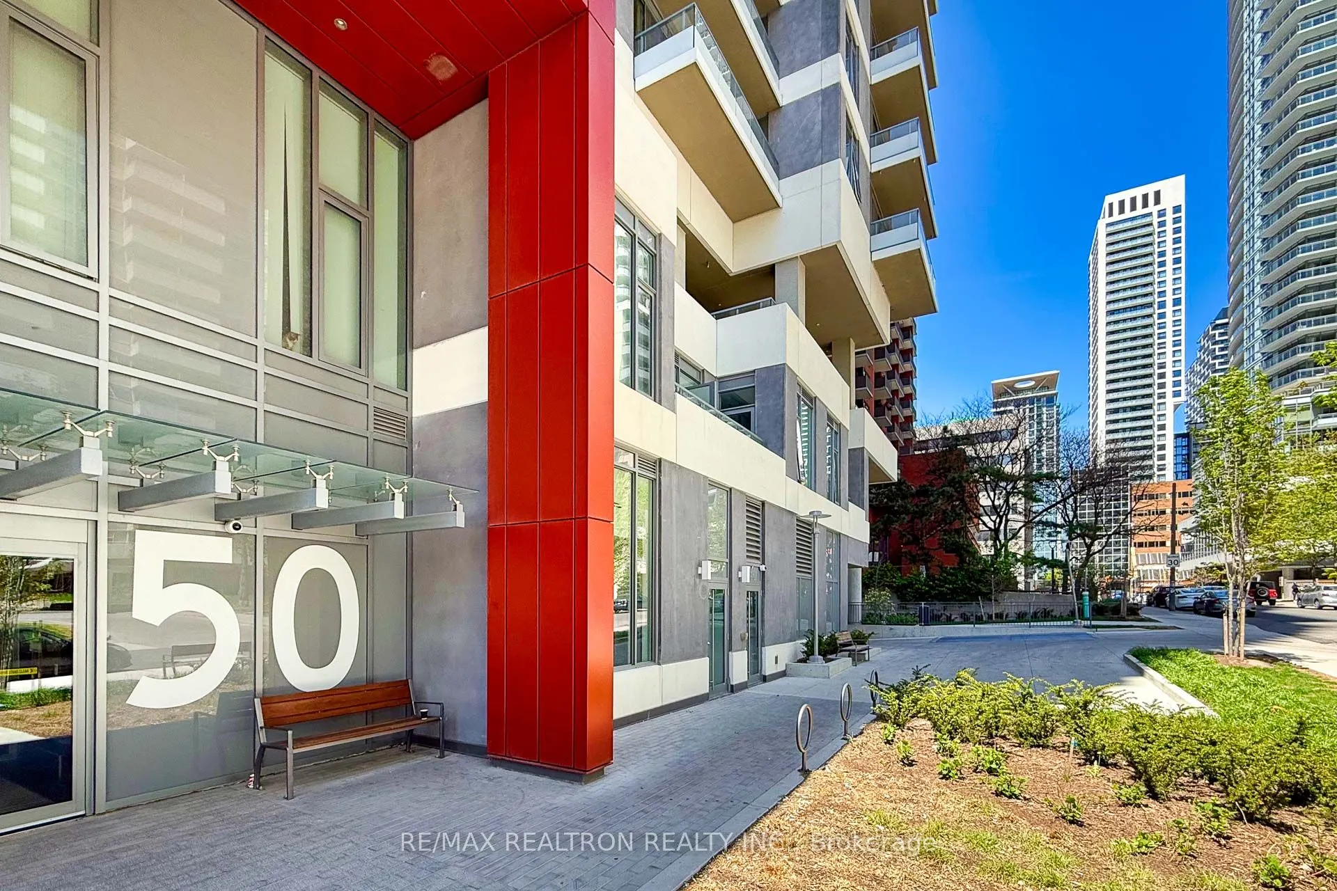 50 Dunfield Avenue #1917