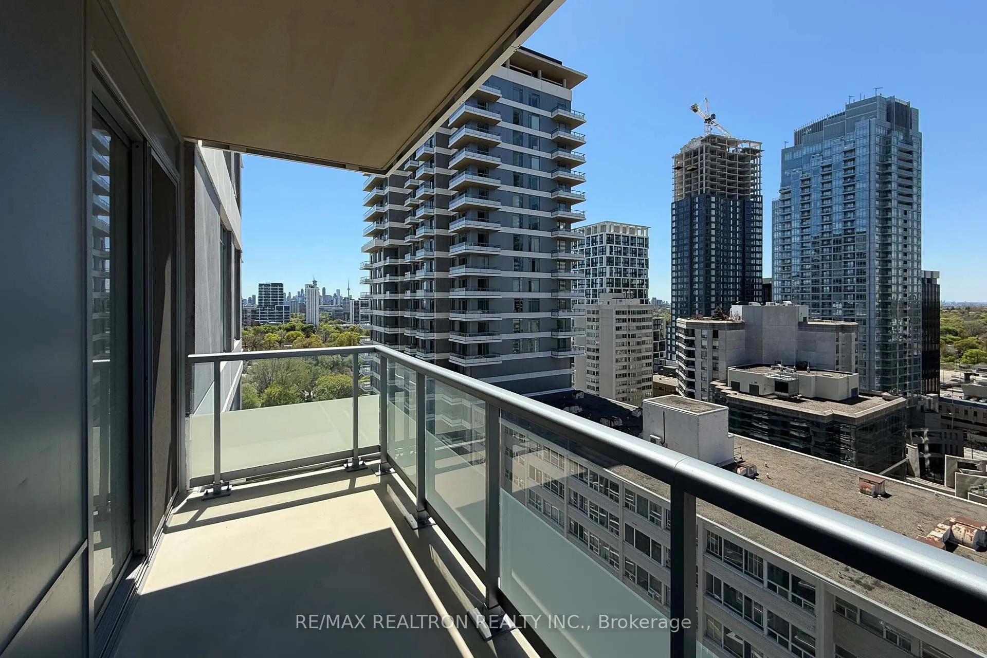 50 Dunfield Avenue #1917